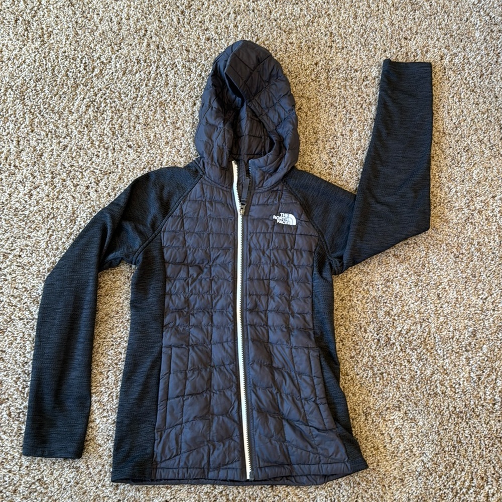 The North Face Girls Thermoball jacket